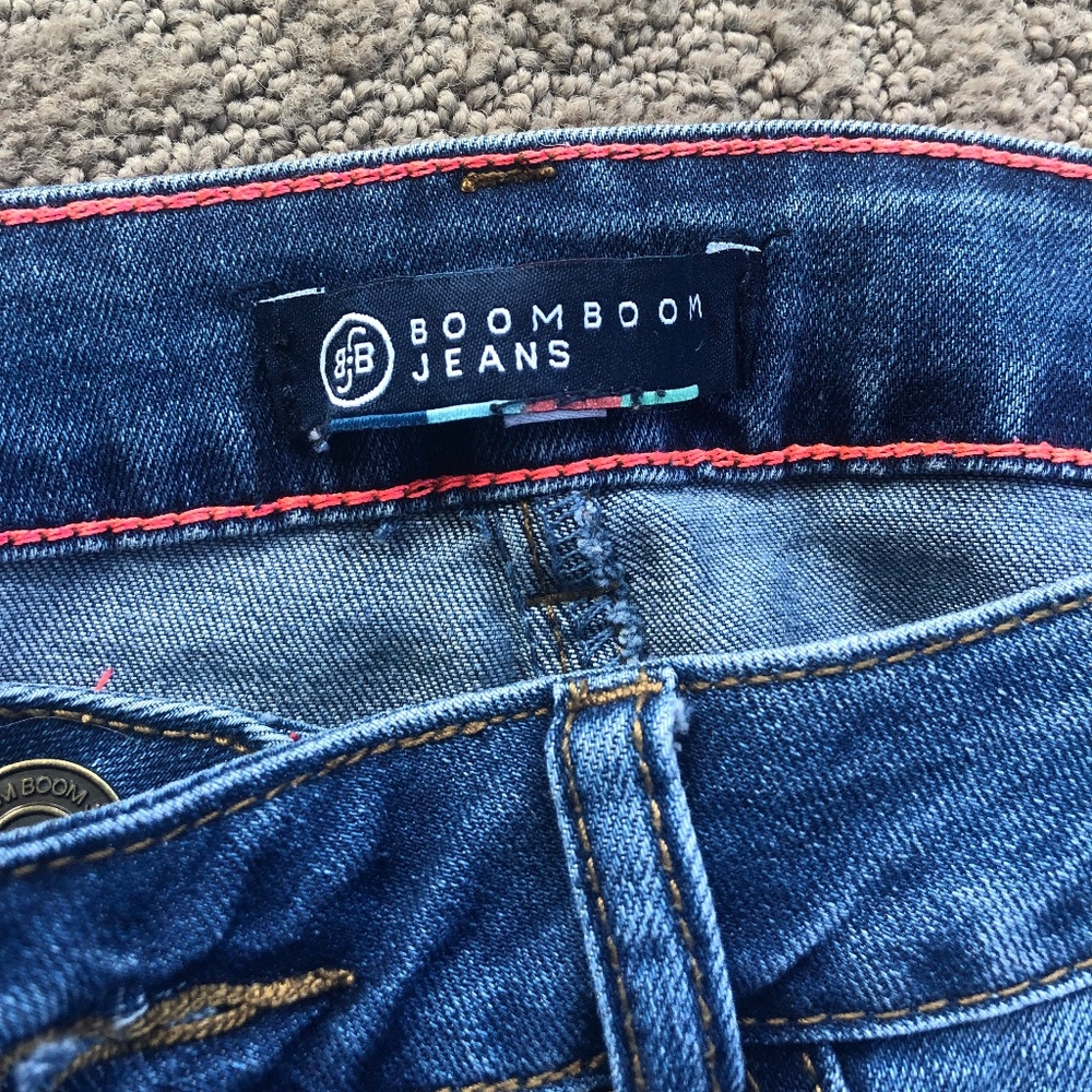 Boom Boom Rose Applique Jeans | Size 9 - Picture 3 of 5